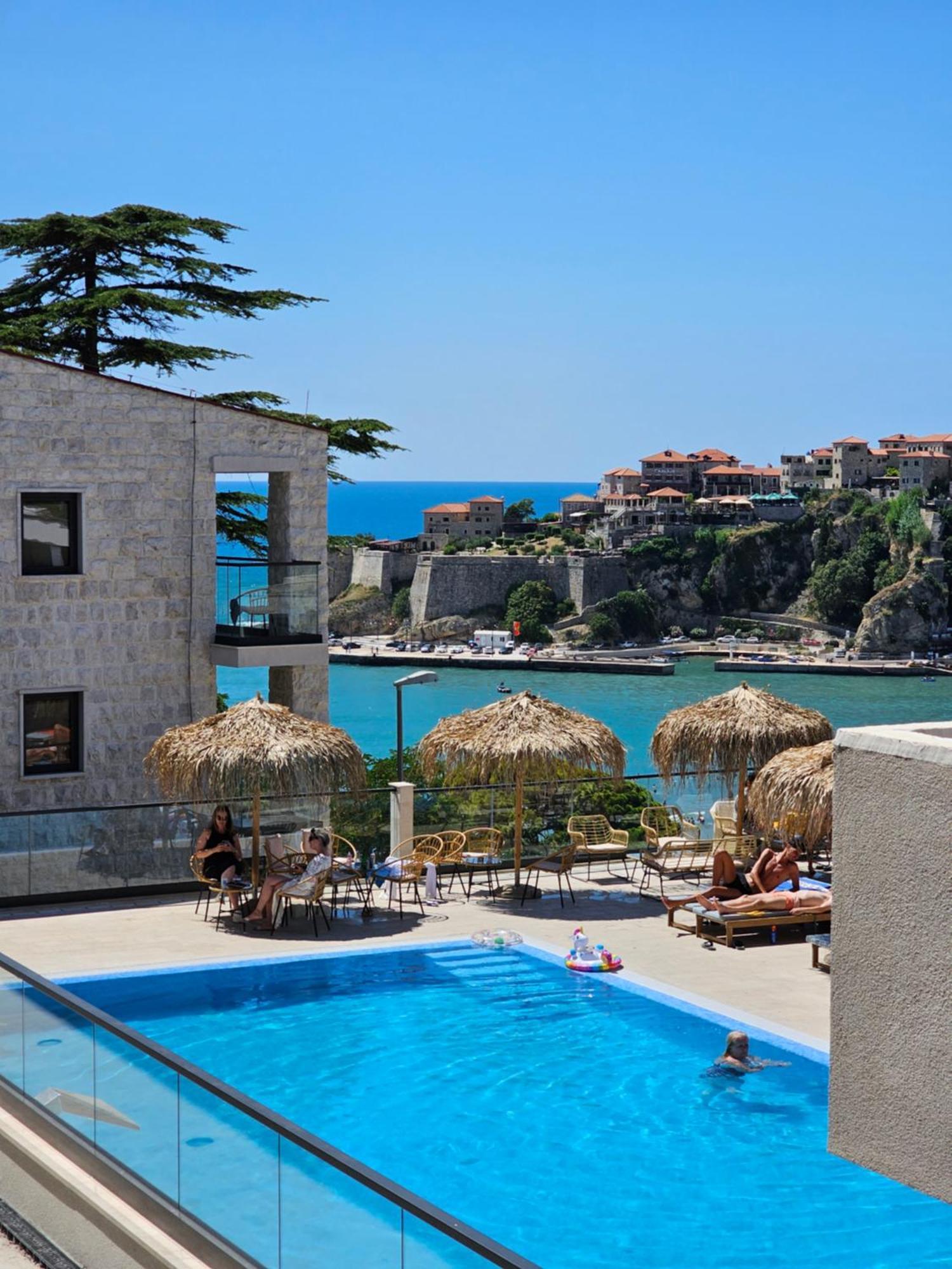 The New Hotel Mediteran - Villa Edition Ulcinj Exteriör bild
