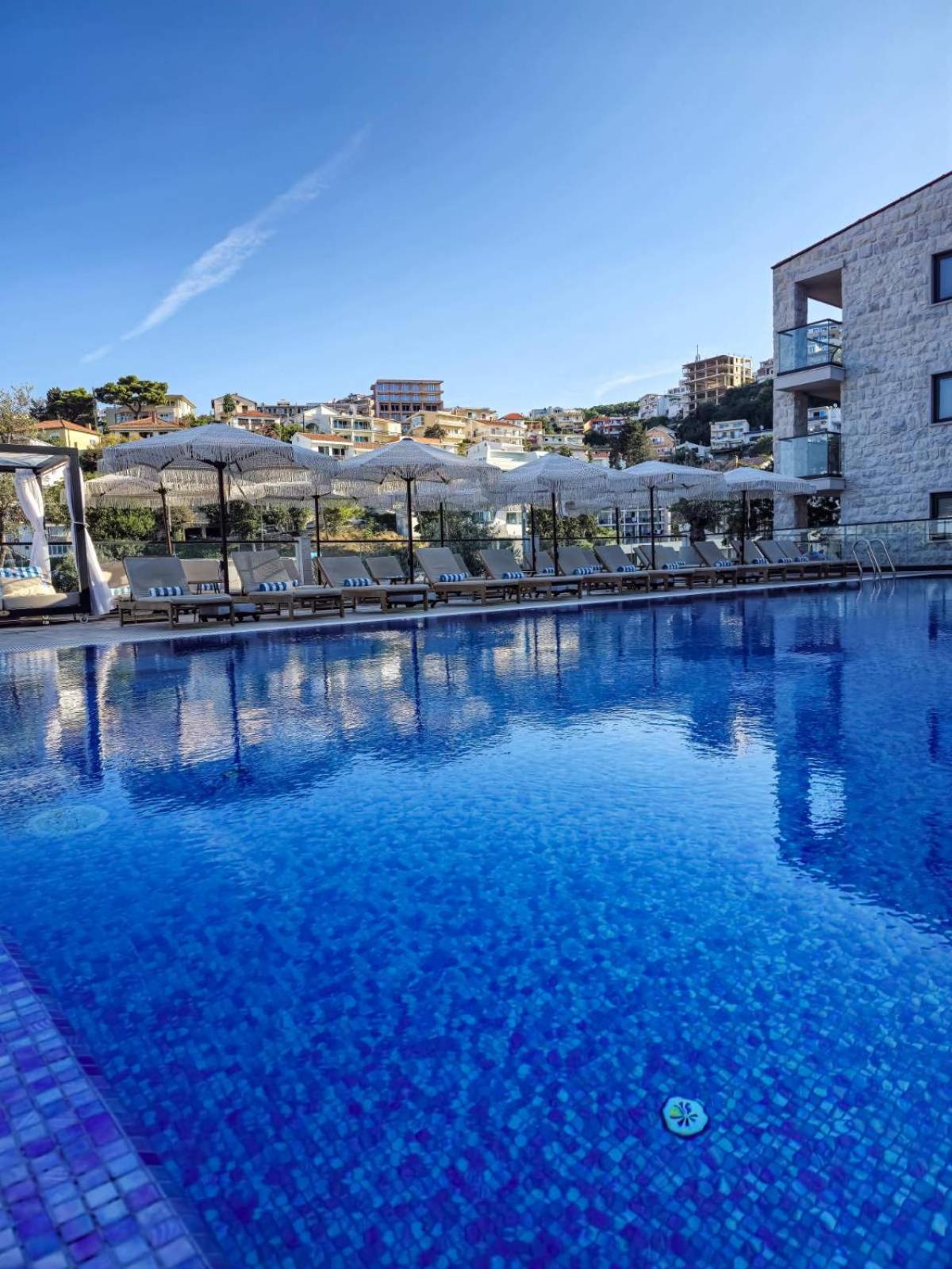 The New Hotel Mediteran - Villa Edition Ulcinj Exteriör bild